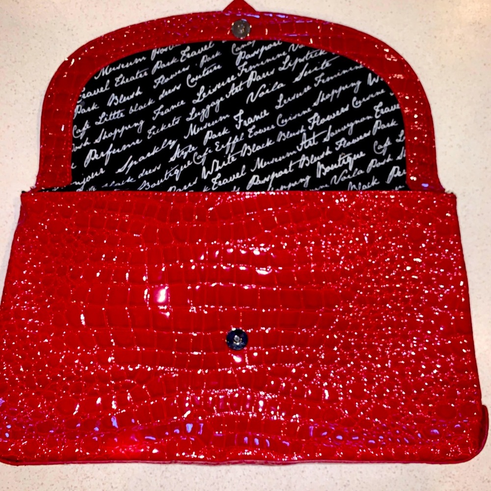 Beautiful and fun red clutch